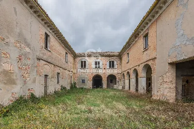 Rustico/Casale in vendita a Pesaro - foto 1