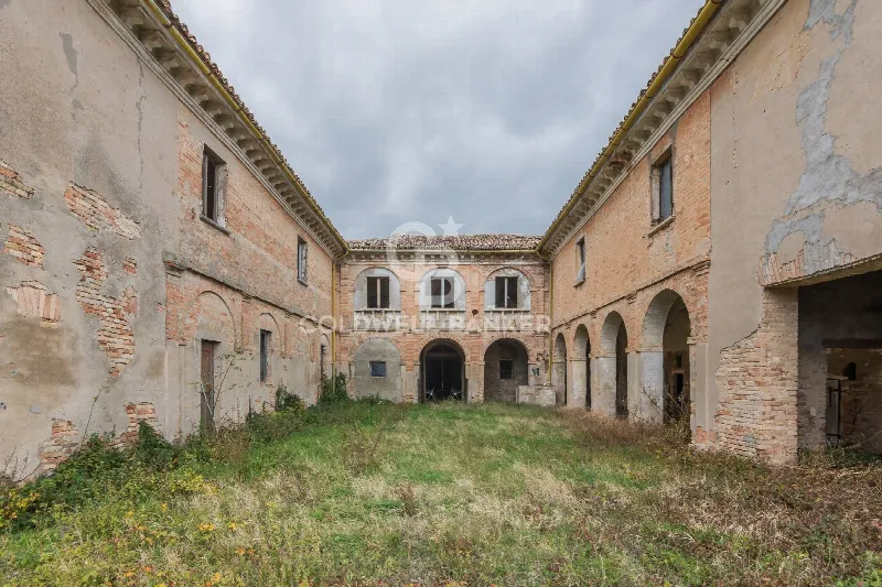 Rustico/Casale in vendita a Pesaro - foto 1