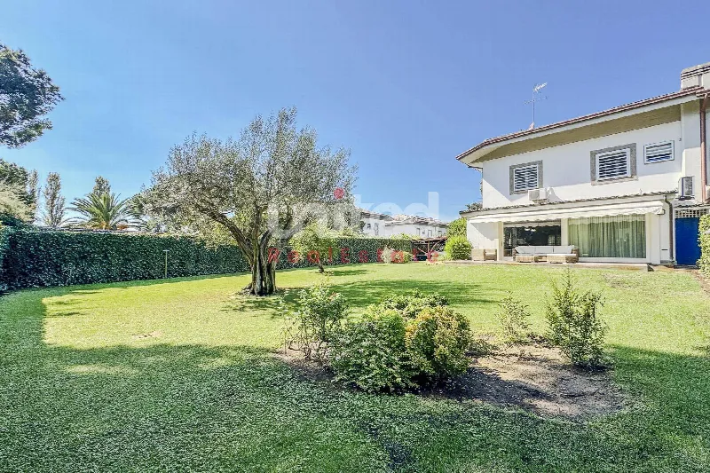 Villa in vendita a Roma, Axa, Casal Palocco, Infernetto - foto 1