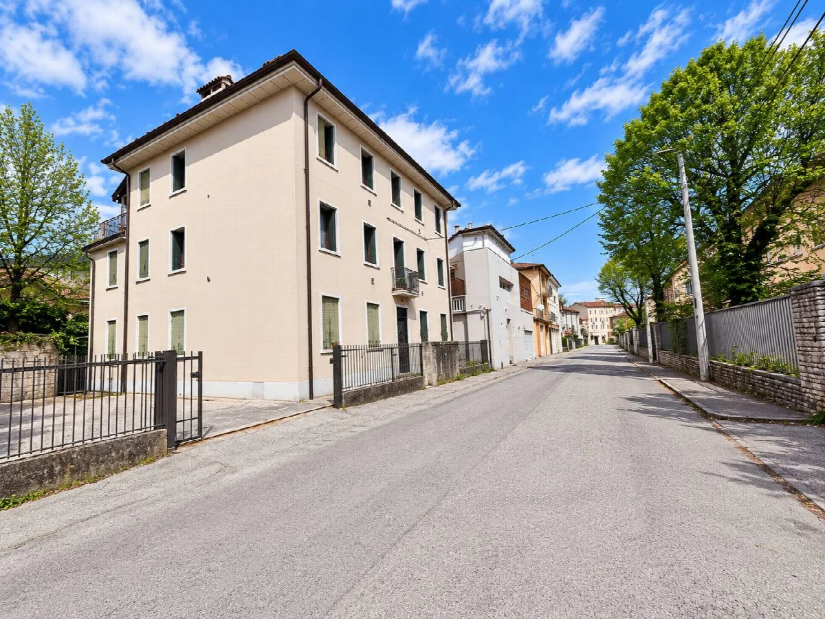 Appartamento in vendita a Vicenza, San Lazzaro, Viale Verona - foto 2