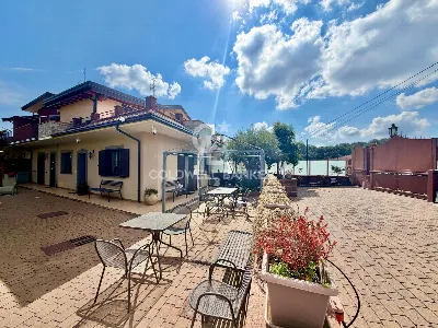 Villa in vendita a Nicolosi - foto 2