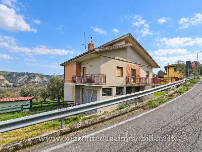 Appartamento in vendita ad Appignano del T... - foto 2
