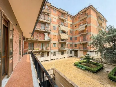 Appartamento in vendita a Caserta, Centro - foto 1