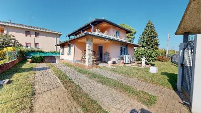 Villa in vendita a Tradate - foto 1