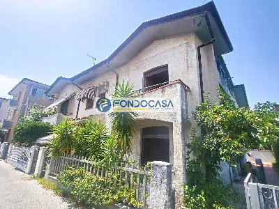 Villa in vendita a Viareggio - foto 1