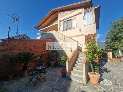 Casa Indipendente in vendita a Camaiore - foto 2