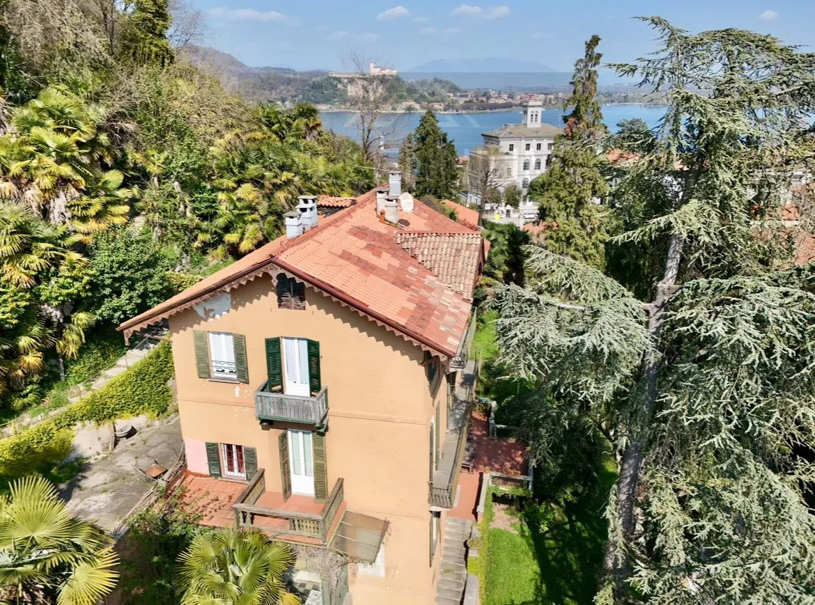 Villa in vendita ad Arona - foto 2