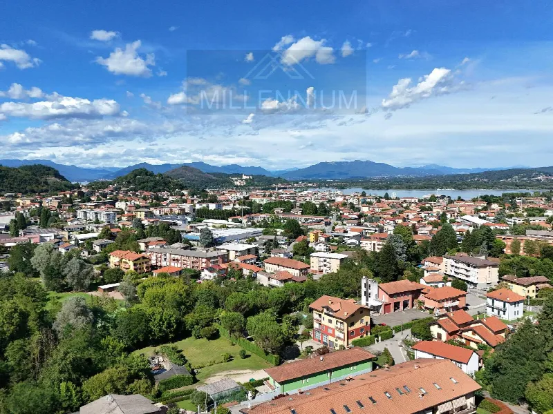 Villa in vendita a Arona - foto 1