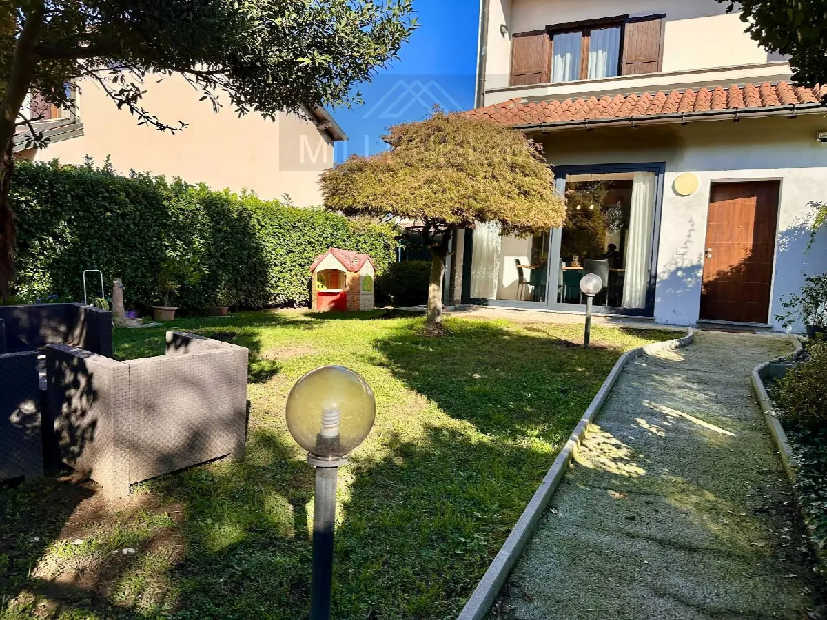 Casa Indipendente in vendita a Castelletto sopra Ticino - foto 5