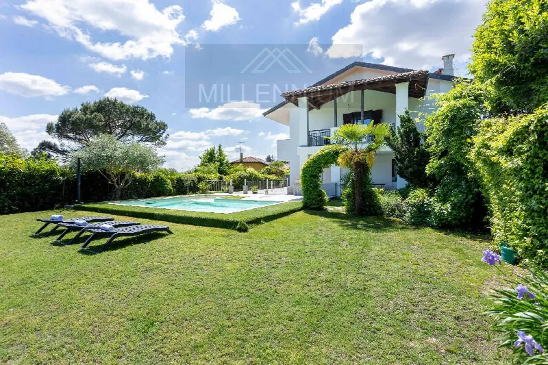 Villa in vendita a Dormelletto - foto 1