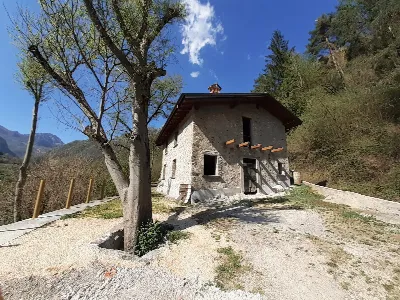 Rustico/Casale in vendita a Lavenone - foto 1