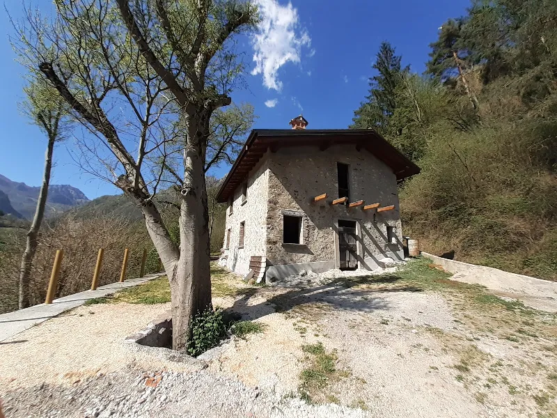 Rustico/Casale in vendita a Lavenone - foto 1