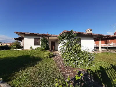 Villa a Puegnago sul Garda