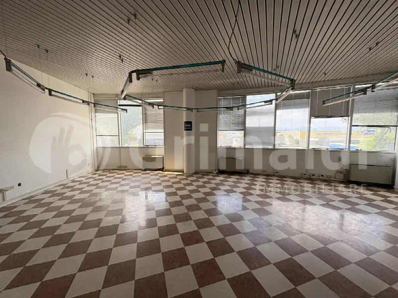 Ufficio in vendita a Vicenza, San Lazzaro, Viale Verona - foto 1