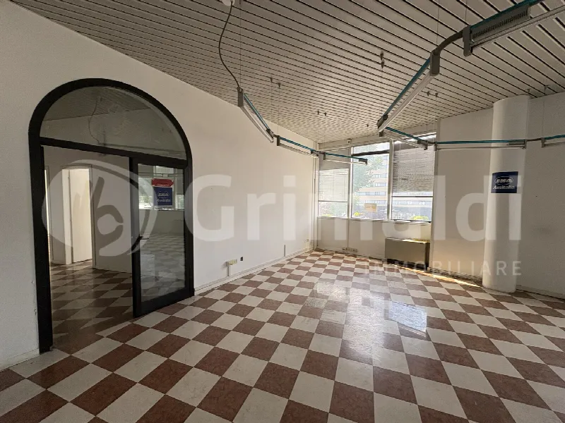 Ufficio in vendita a Vicenza, San Lazzaro, Viale Verona - foto 1