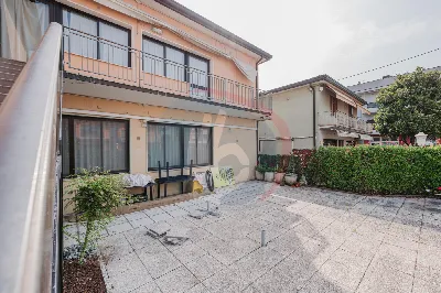 Palazzo/Stabile in vendita a Vigodarzere - foto 2