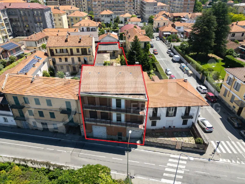 Palazzo/Stabile in vendita a Pinerolo - foto 1