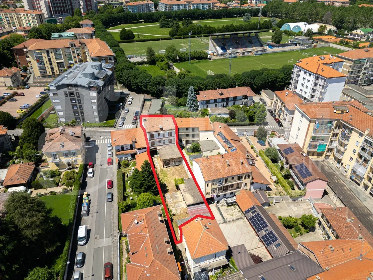 Palazzo/Stabile in vendita a Pinerolo - foto 2