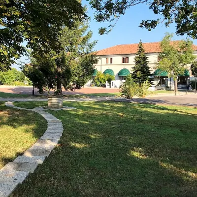 Palazzo/Stabile in vendita a Villadose - foto 2