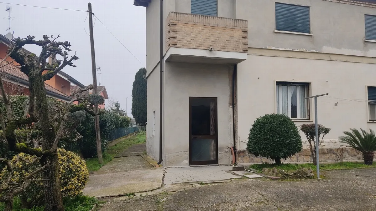 Palazzo/Stabile in vendita a Corbola - foto 2