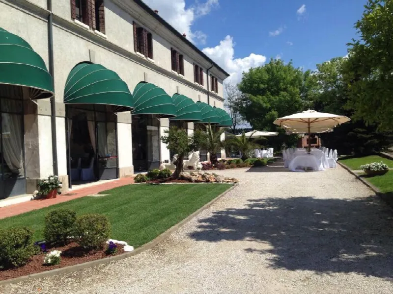 Palazzo/Stabile in vendita a Villadose - foto 1