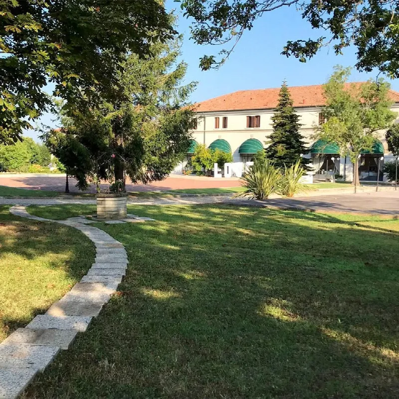 Palazzo/Stabile in vendita a Villadose - foto 2