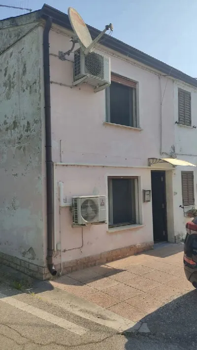 Casa Indipendente a Papozze