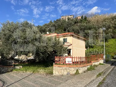 Villetta a schiera a Longobardi