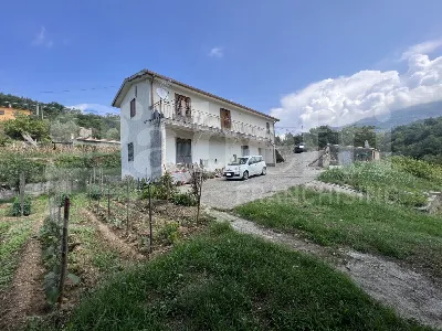 Casa Indipendente in vendita a Fiumefreddo... - foto 2