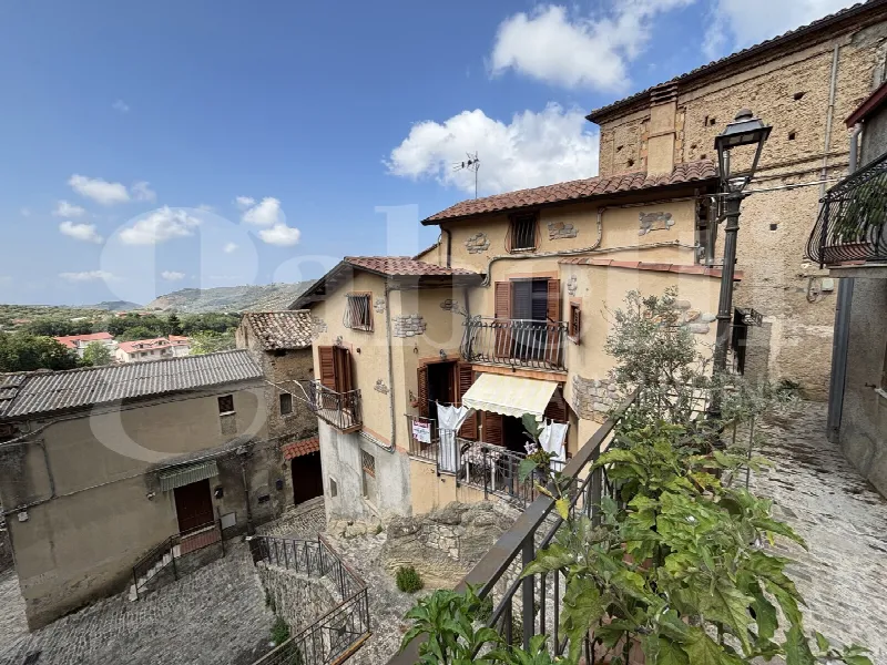 Casa Indipendente in vendita a Cleto - foto 1