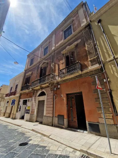 Appartamento in vendita a Brindisi, Centro... - foto 1