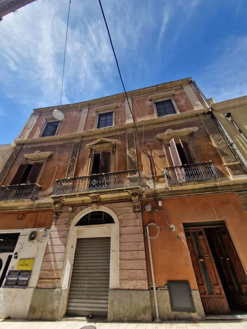 Appartamento in vendita a Brindisi, Centro Storico, Cappuccini, Commenda - foto 2