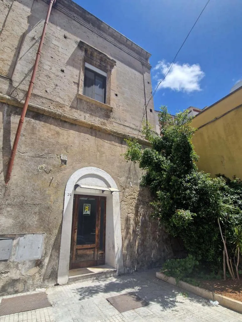 Appartamento in vendita a Brindisi, Centro Storico, Cappuccini, Commenda - foto 1