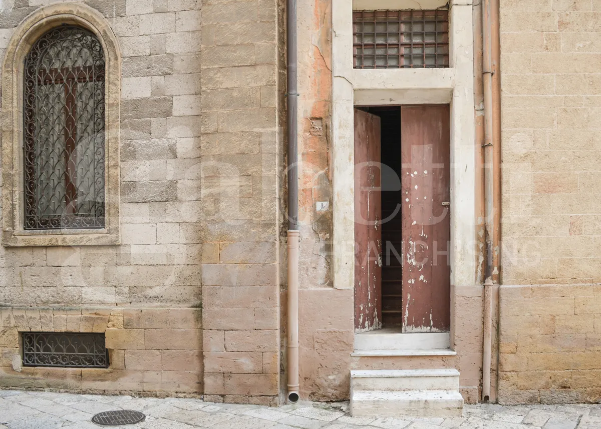 Casa Indipendente in vendita a Brindisi, Centro Storico, Cappuccini, Commenda - foto 2