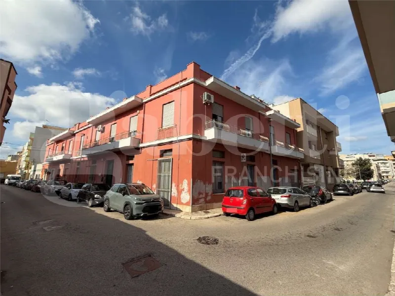 Ufficio in vendita a Brindisi, Centro storico, cappuccini, commenda - foto 1