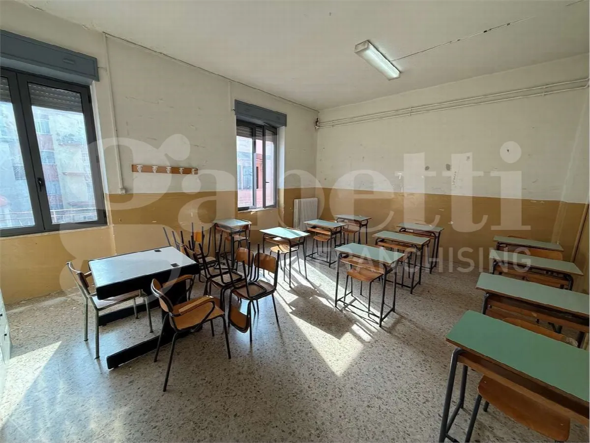 Ufficio in vendita a Brindisi, Centro storico, cappuccini, commenda - foto 3