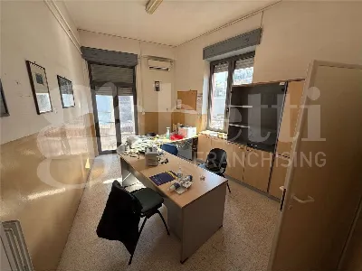 Ufficio in vendita a Brindisi, Centro stor... - foto 4
