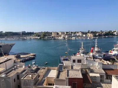 Appartamento in vendita a Brindisi, Centro... - foto 1