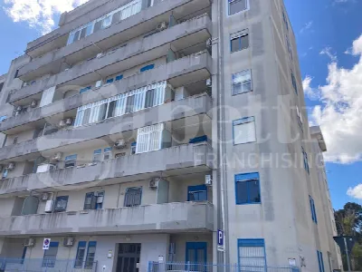 Appartamento in vendita a Brindisi, Centro... - foto 2