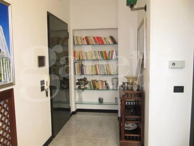 Ufficio in vendita a Brindisi, Centro Storico, Cappuccini, Commenda - foto 2
