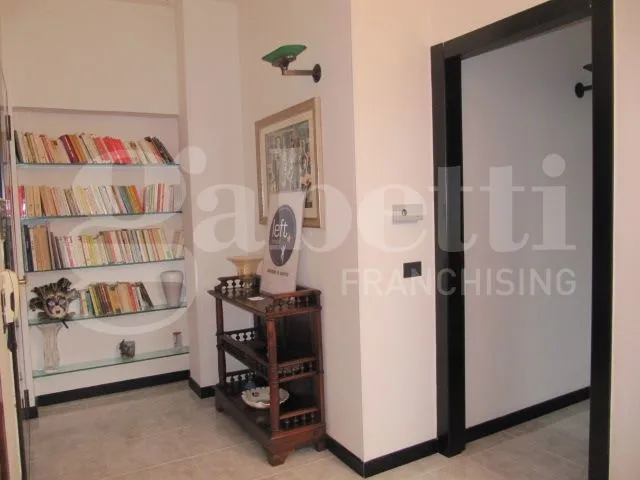 Ufficio in vendita a Brindisi, Centro storico, cappuccini, commenda - foto 3