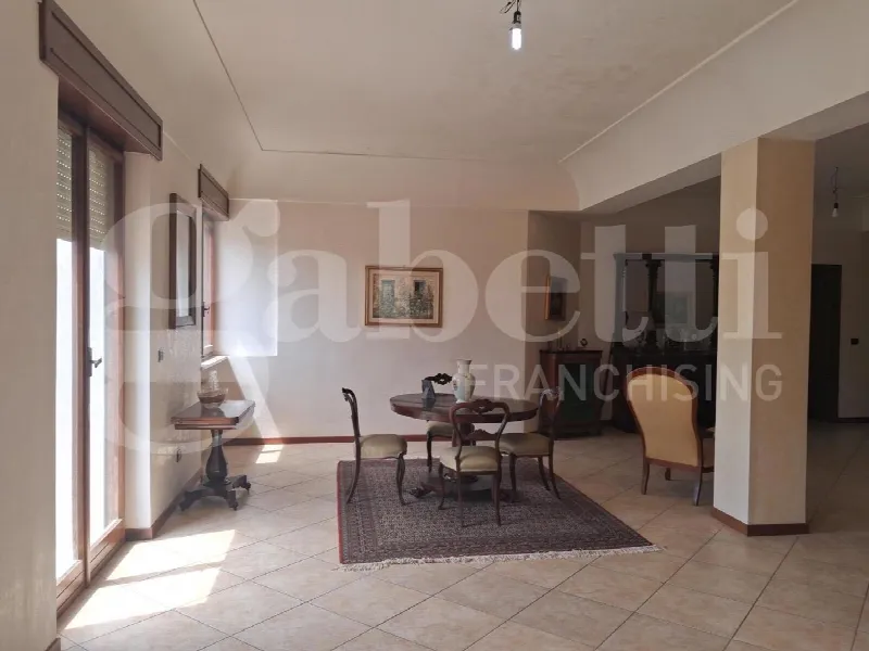 Appartamento in vendita a Brindisi, Centro Storico, Cappuccini, Commenda - foto 1