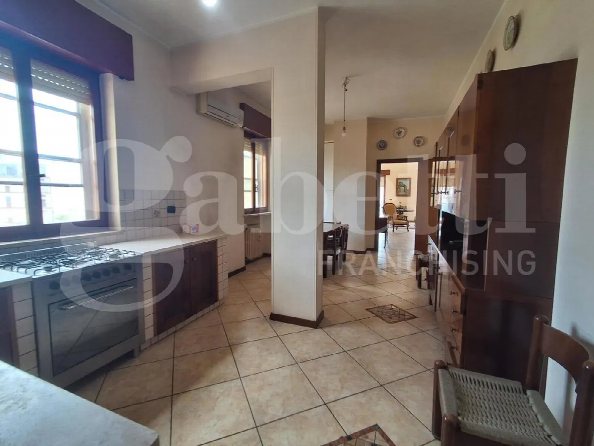 Appartamento in vendita a Brindisi, Centro Storico, Cappuccini, Commenda - foto 2