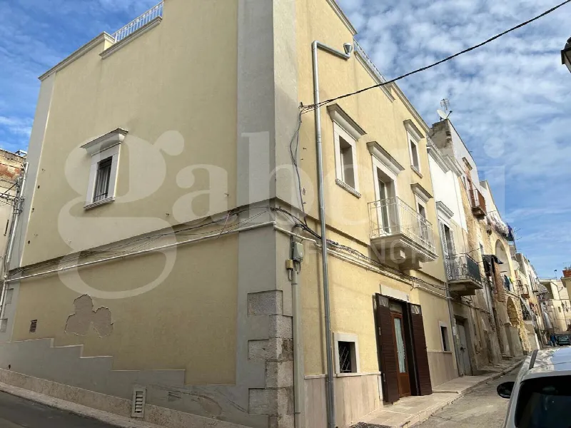 Casa Indipendente in vendita a Canosa di Puglia - foto 1