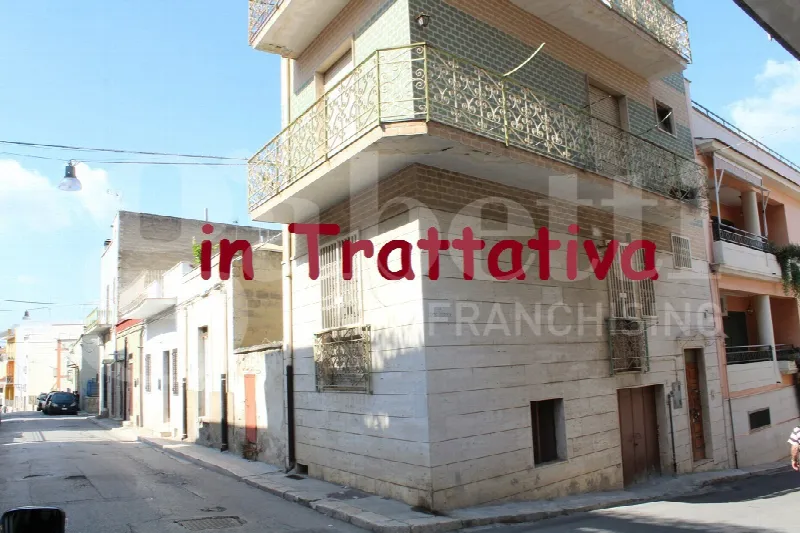 Casa Indipendente in vendita a Canosa di Puglia - foto 1