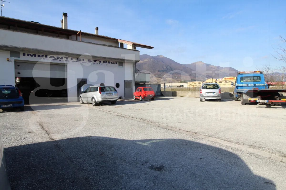 Palazzo/Stabile in vendita a Castel di Sangro - foto 5