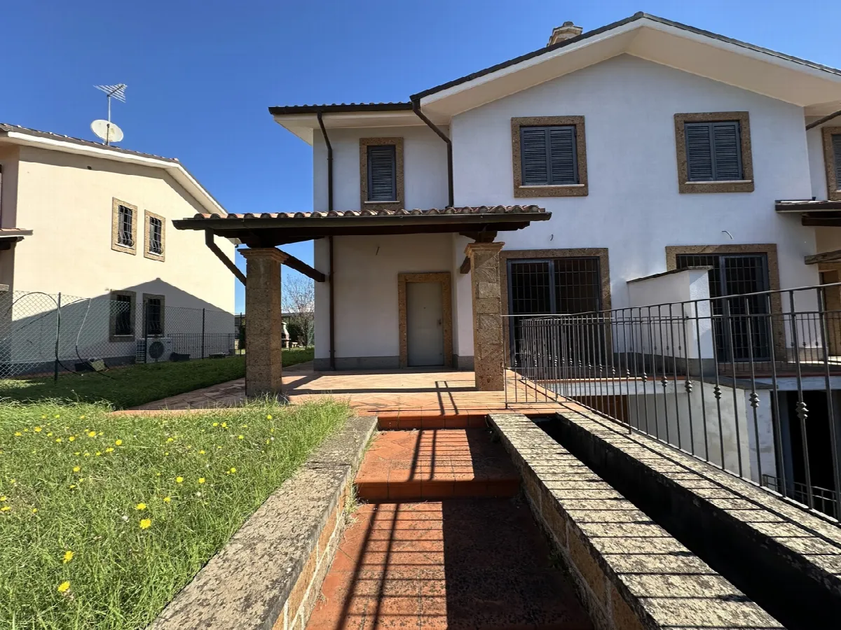 Casa Indipendente in vendita a Civita Castellana - foto 2