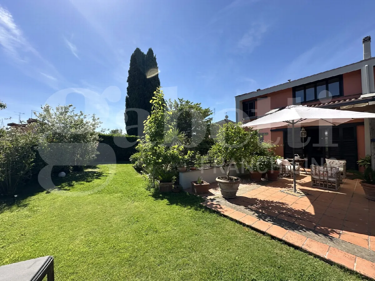 Casa Indipendente in vendita a Civita Castellana - foto 2