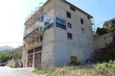 Palazzo/Stabile in vendita a Belmonte Mezz... - foto 1