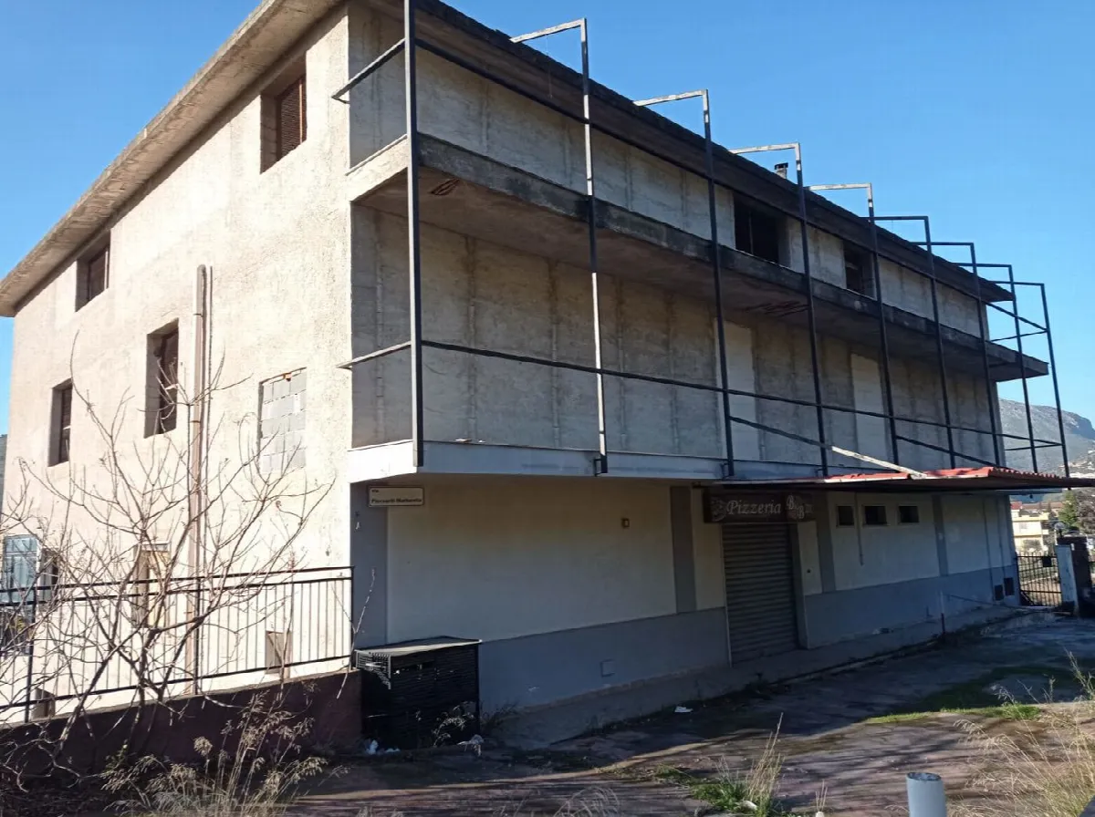 Palazzo/Stabile in vendita a Belmonte Mezzagno - foto 2